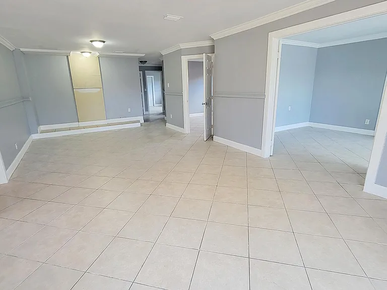 2021 NW 64th Ave #A — Photo 2