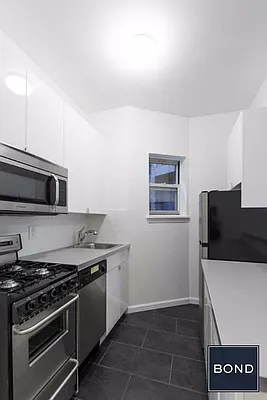 Rented by Bond New York | media 3