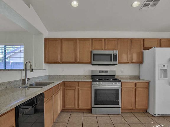 5th image of 2310 E Derringer Way