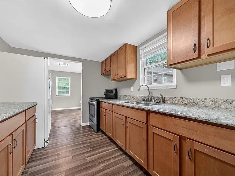 5316 Fayetteville Rd — Photo 16