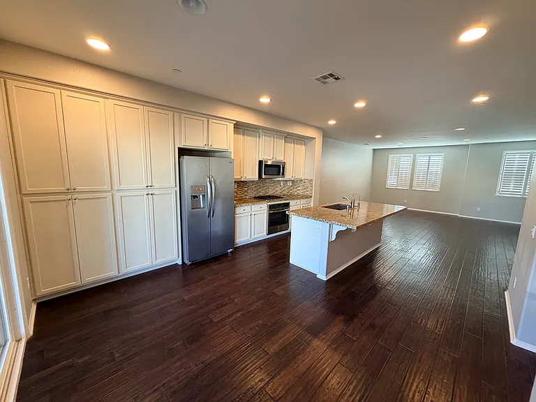 40879 Belleray Ave — Photo 10