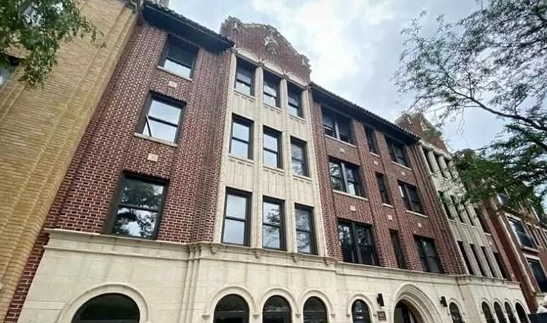 1st image of 4637 S Drexel Blvd #407