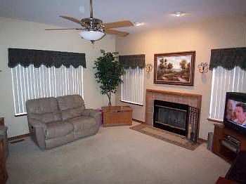 5th image of 64 Woodland Park Cir