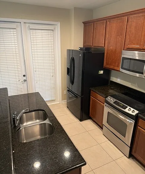 7735 Fairgrove Ave — Photo 9