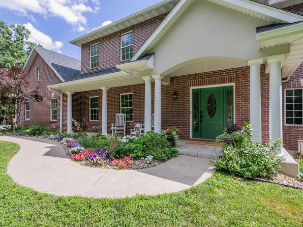 5860 E Osage Ridge Ln, Columbia, MO 65201