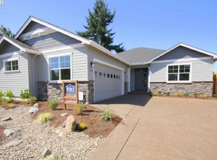 515 Silver Meadows Dr, Eugene, OR 97404
