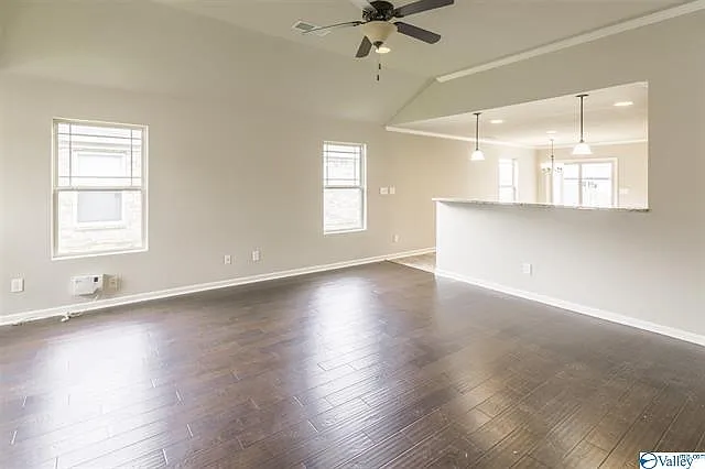 114 Brooklawn Dr — Photo 2