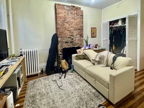 58 S Russell St, Boston, MA