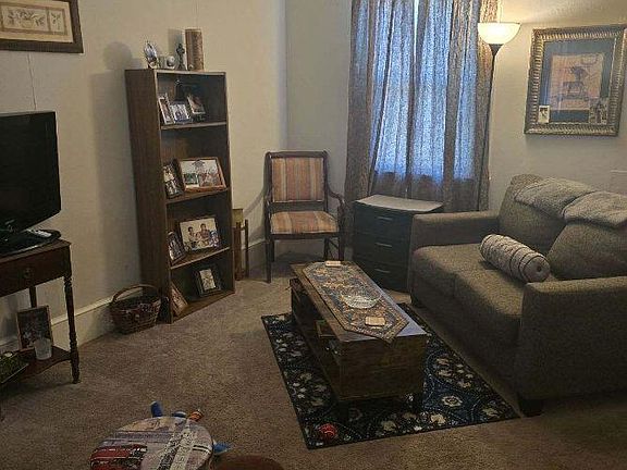5th image of 2421 Forest Ave #2427