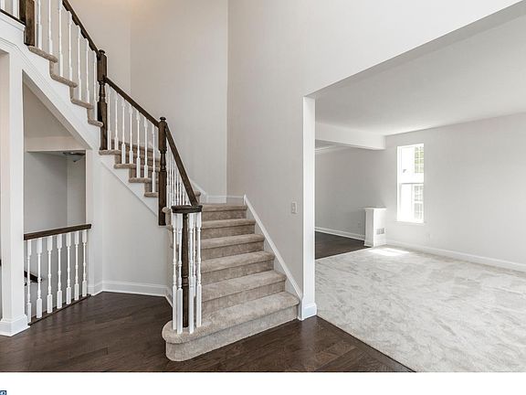 2nd image of 3554 Augusta Dr