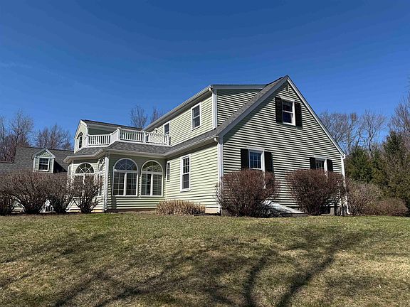 3rd image of 36 Prescott Heights Road