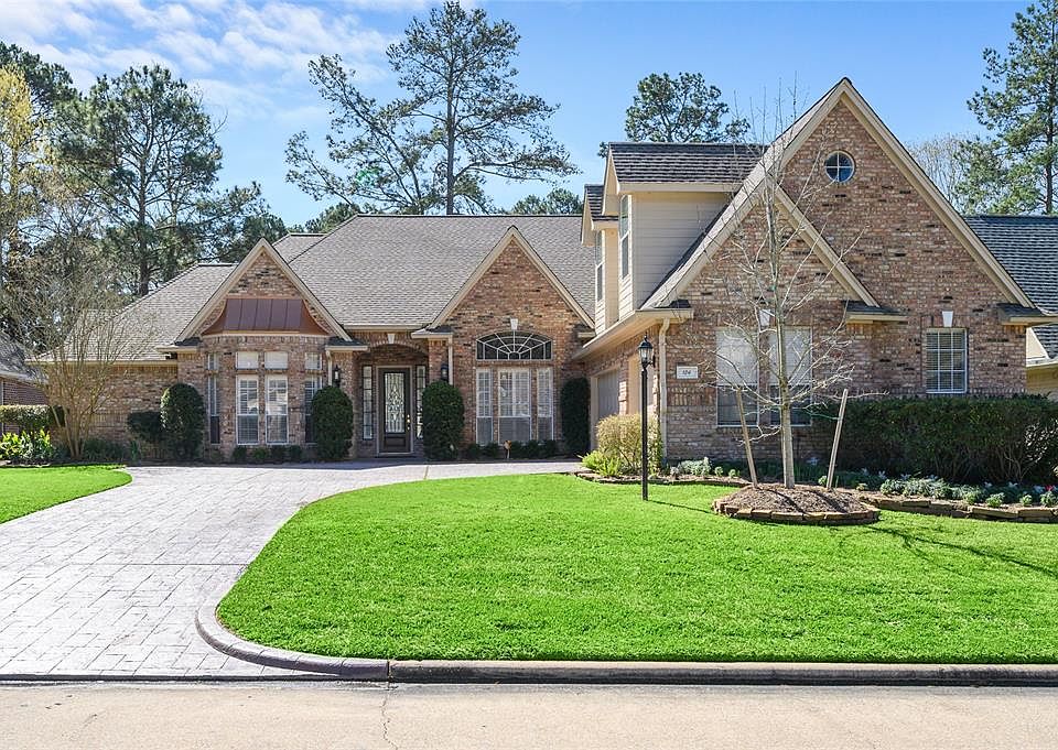 1st image of 124 W Pines Dr