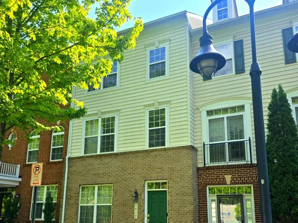 7907 Homefield Dr, Landover, MD 20785