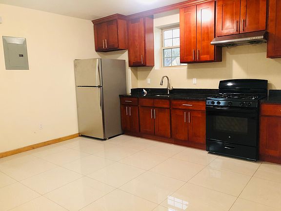 BRAND NEW KITCHEN