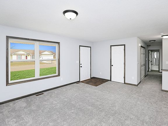 4th image of 56837 Kimberly Dr