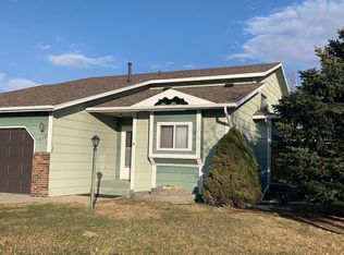 1616 Copperdale Dr, Rapid City, SD 57703