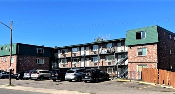 5th image of 1345 Yosemite St #11219589