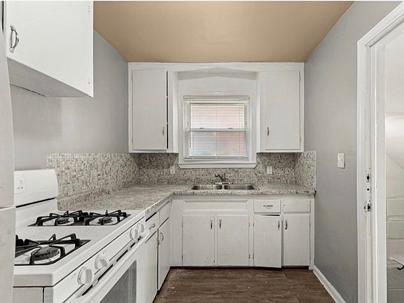 5th image of 4268 Cortland St #2