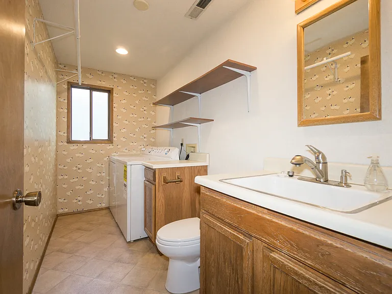 16708 SE 40th Pl — Photo 14