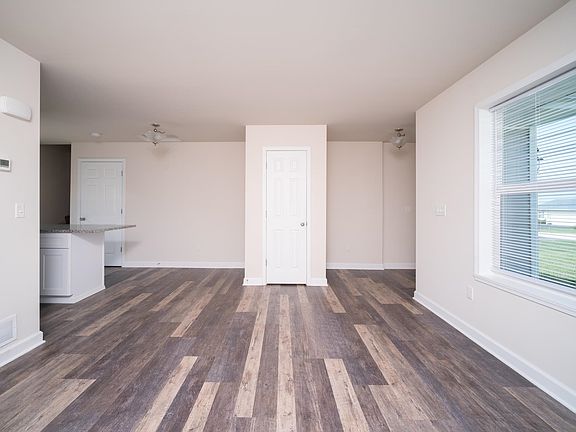 3rd image of 4661 Katsura Dr