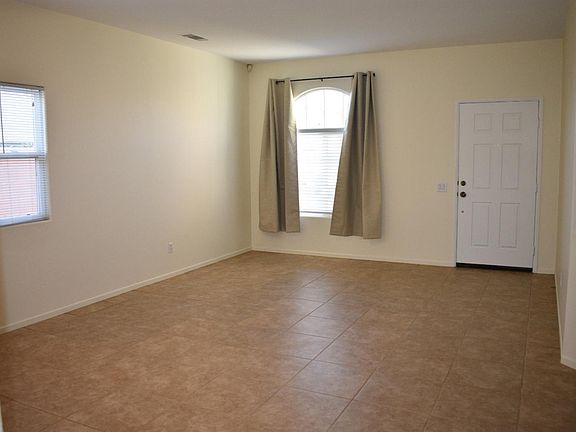 5th image of 83613 Sacramento Ave