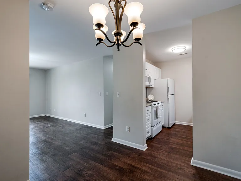 514 N Petway St — Photo 15
