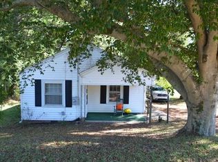 1307 W Mount Dr, Rocky Mount, NC 27803