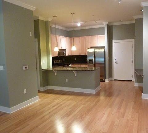 3rd image of 129 Walnut St Unit 106