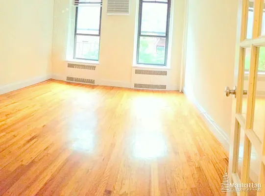 Rented by Manhattan Connection | media 2