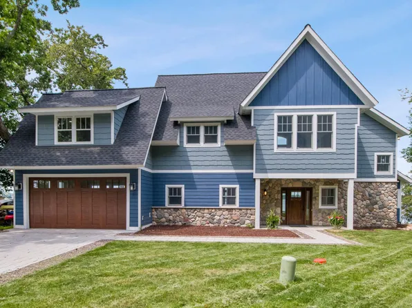 29026 Glader Blvd, Lindstrom, MN 55045
