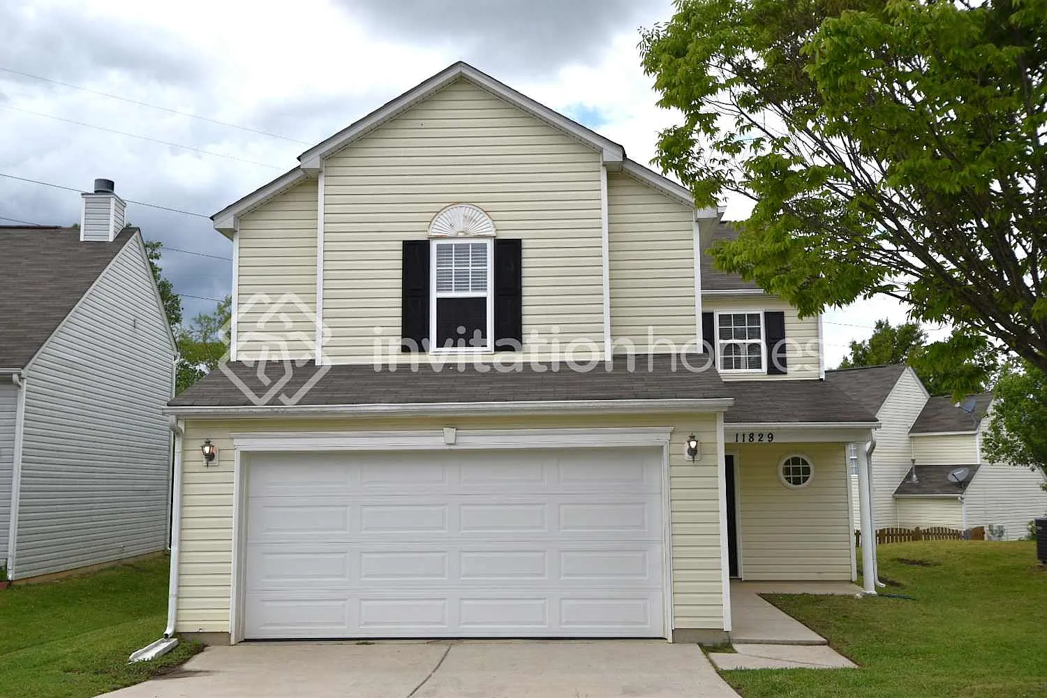 11829 Aubreywood Dr Charlotte, NC 28214 — Photo 1