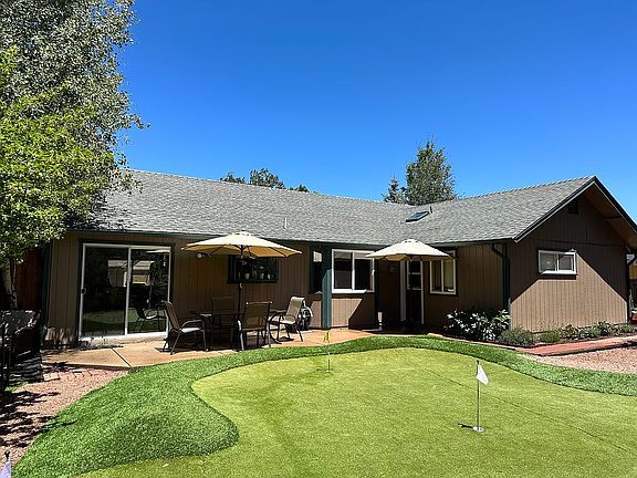 Putting/chipping green