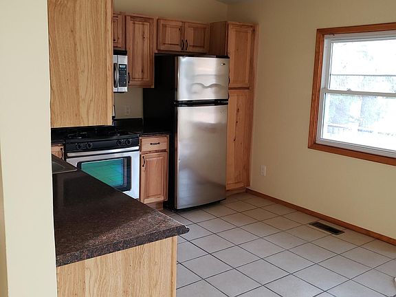 5th image of 29565 W Jefferson Ave APT 5