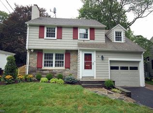 9 Duchamp Pl, Chatham, NJ 07928
