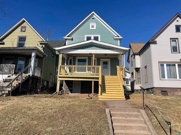 2315 W 4th St, Duluth, MN 55806