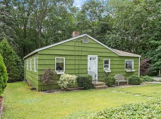 45 Lakeshore Dr, Hudson, MA 01749