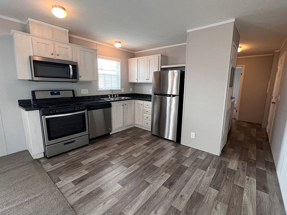 1st image of 2402 Catalpa St #98