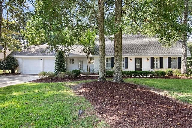 1st image of 698 N Beau Chene Dr