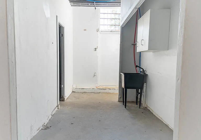 2505 S Presa St — Photo 7