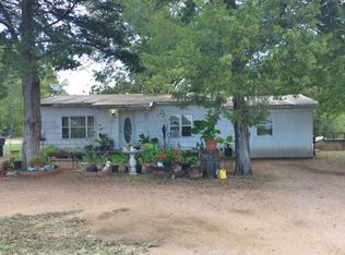 201 S 8th St, Madill, OK 73446