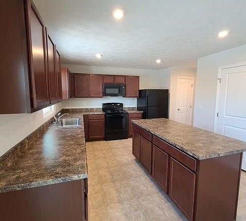 4th image of 1855 Amelia Ct