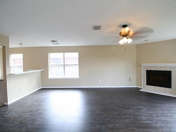 5th image of 23119 N Waterlily Dr