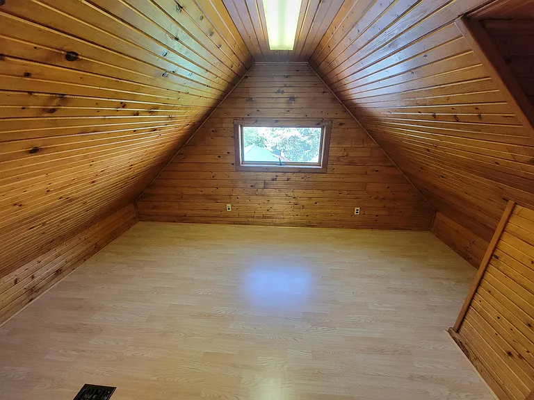 West Bedroom 1