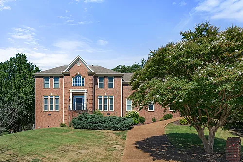 1520 Woodfield Ct Photo 1