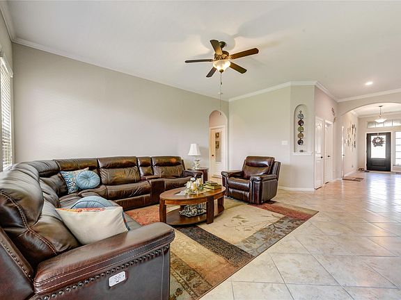 5th image of 18711 Laurel Hills Dr