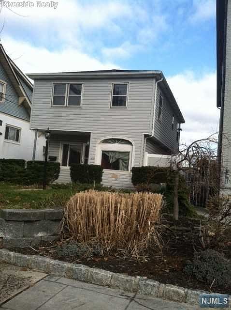 1st image of 477 Lincoln Ave