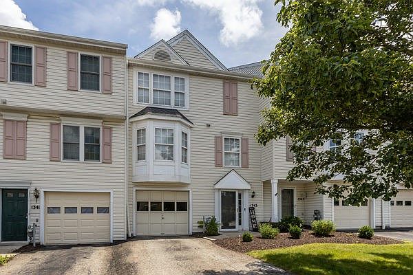 1st image of 1343 Meadowbrook Dr