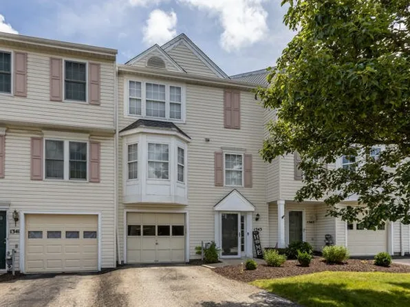 1343 Meadowbrook Dr, Canonsburg, PA 15317