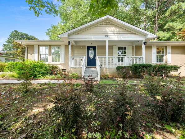 1201 Pond St, Cary, NC 27511