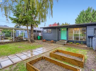 7417 SE Henry Pl, Portland, OR 97206